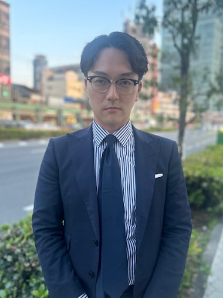 石田 詩雄